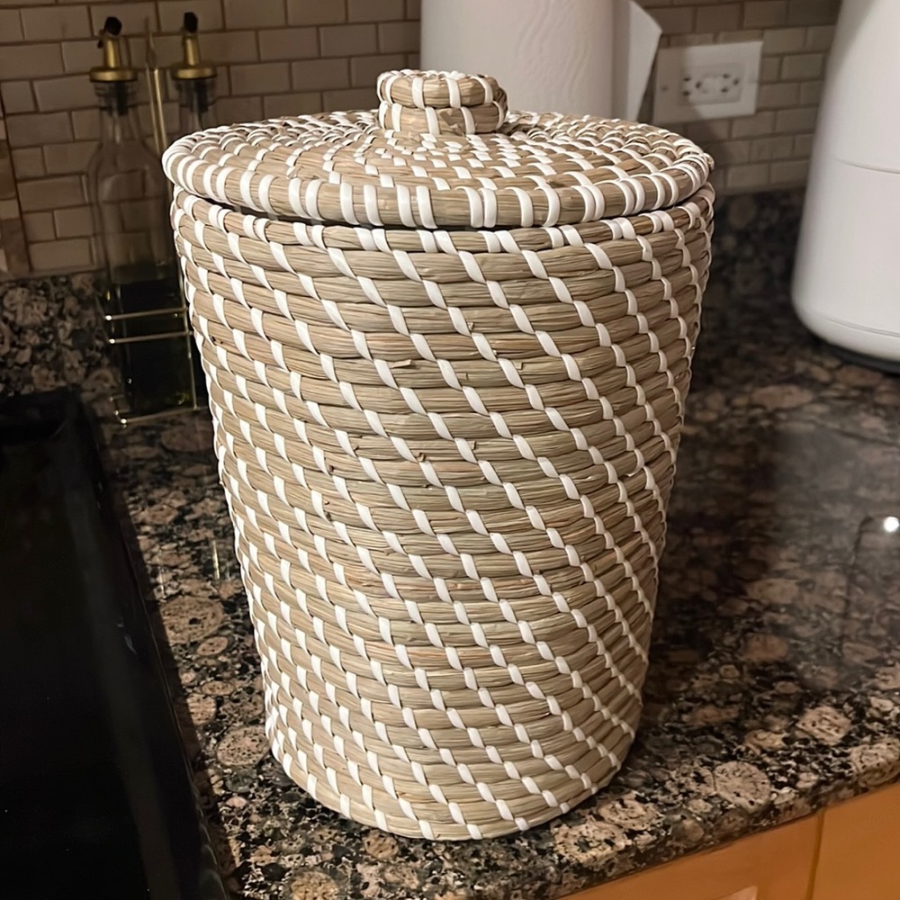 Small Trash Bin
